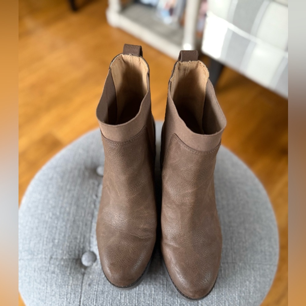 Crown Vintage MARLEEN Brown manmade/Leather Pull On Wedge Chelsea Boots 7.5M - Picture 3 of 7
